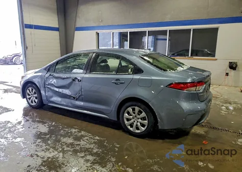 2022 Toyota Corolla Le z USA, uszkodzony, nr VIN JTDEPMAEXN3003500